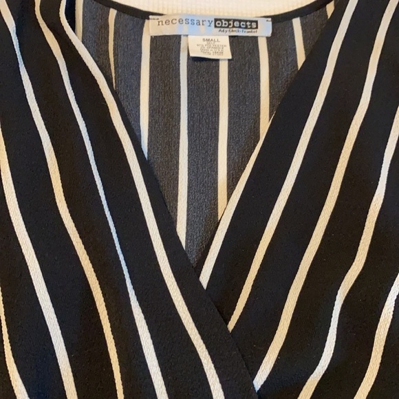 Necessary Objects cropped tie waist top striped S - Picture 4 of 12
